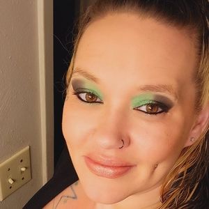 Meet your Posher, Sonya